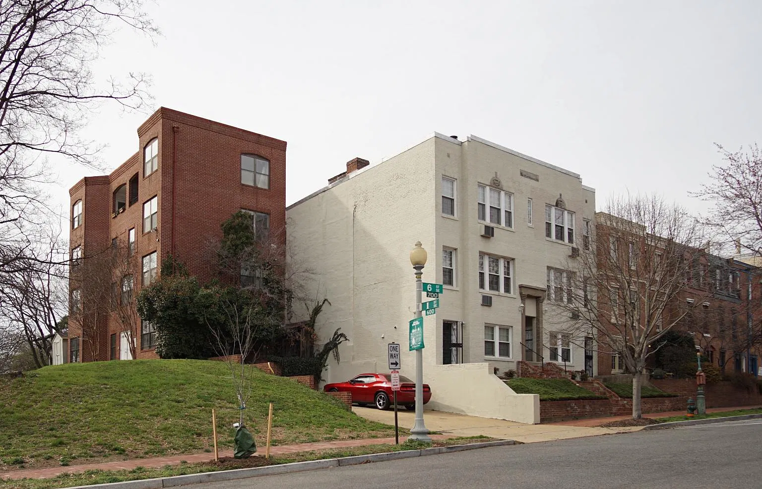 1 bed, 995 sqft, $2,395 — Photo 1