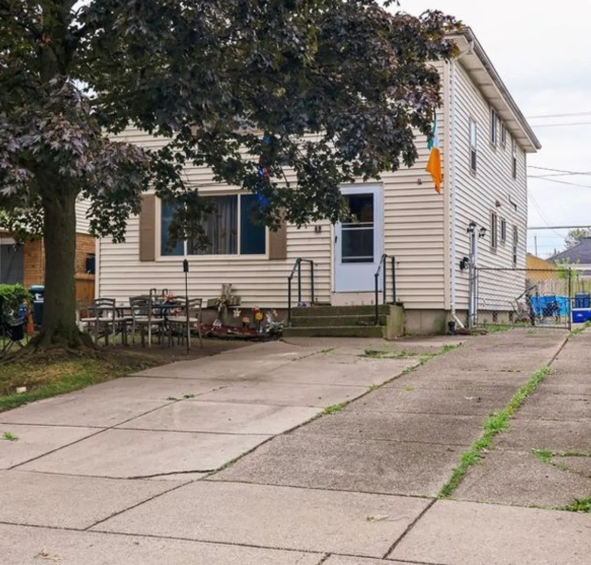 3 bed, 2112 sqft, $1,750 — Photo 1