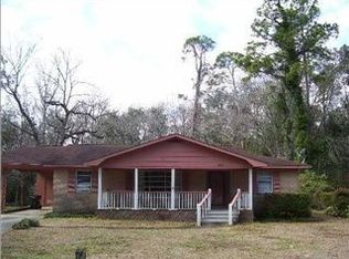 530 W Valley Rd, Chickasaw, AL 36611