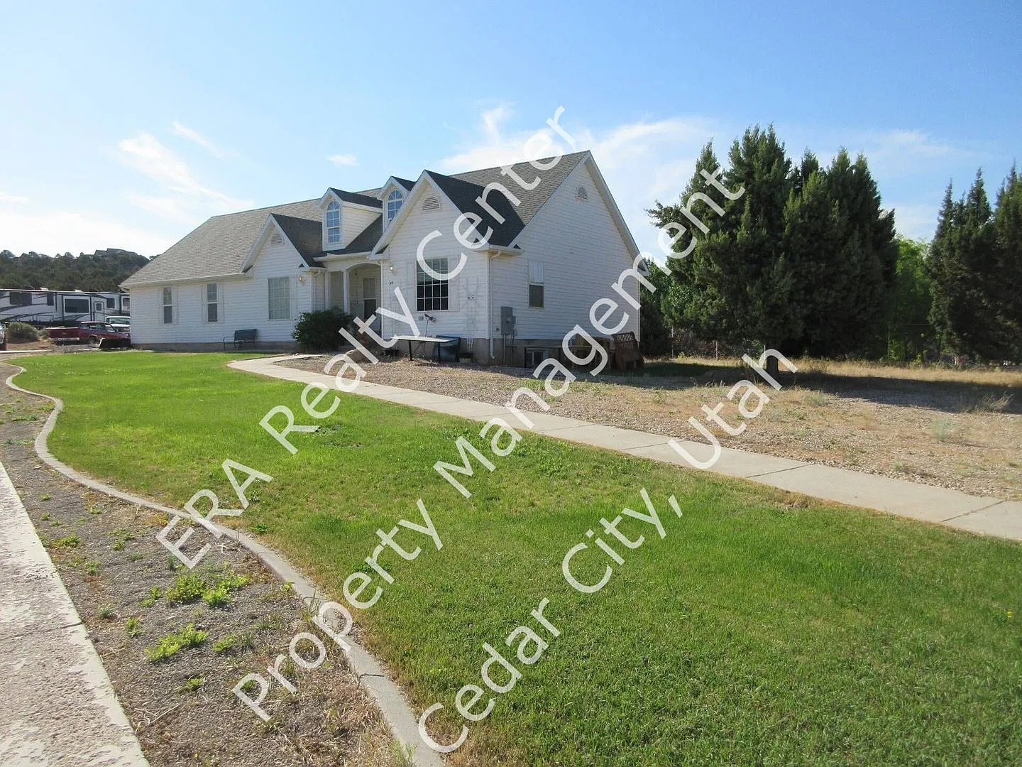 3 bedroom + Office, 2 bath - Single Family Home in Westview Estates — Photo 3