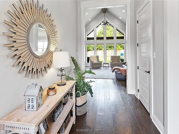 3rd image of 2909 E Embers Ct