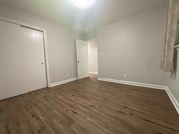 4th image of 5021 Ryandale Rd