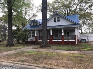 708 N Morrill St, Morrilton, AR 72110