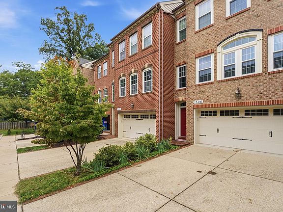 4th image of 1504 Regent Manor Ct