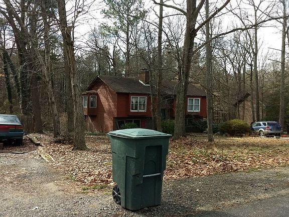 3rd image of 412 Pleasants Dr
