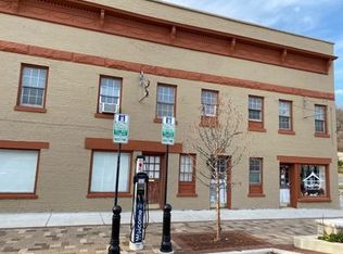 104 S Main St APT 5, Algonquin, IL 60102