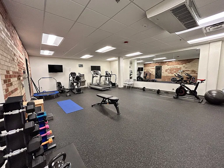1850 Folsom St #303 — Photo 16