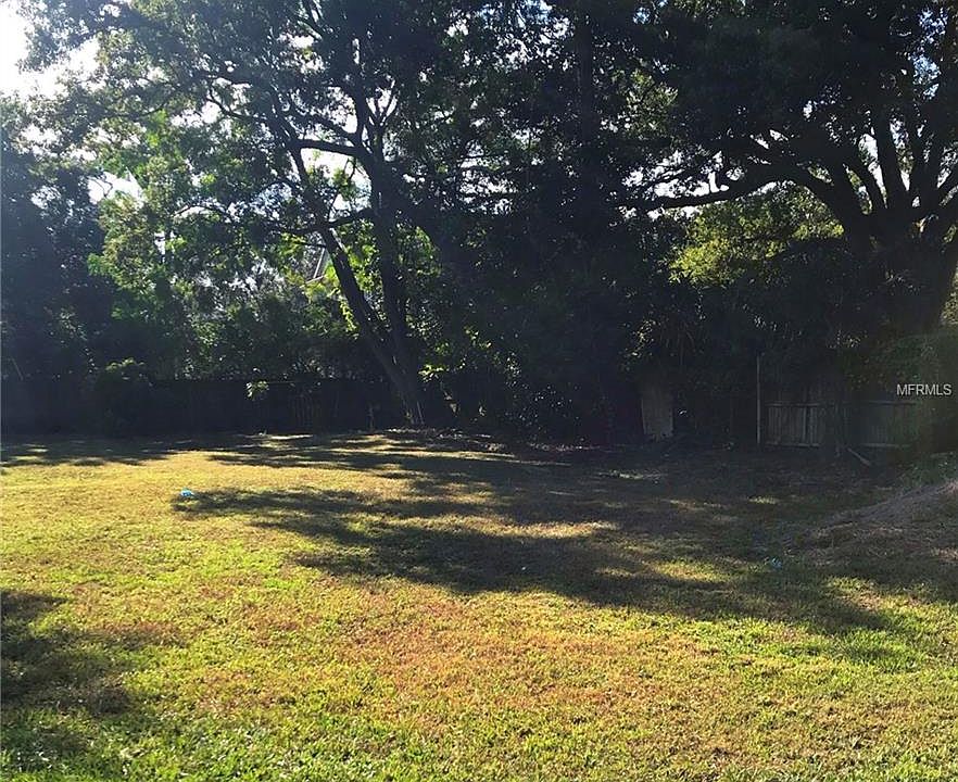 2nd image of 2502 W Parkland Blvd