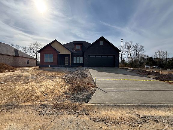 5th image of 744 Grand Valley Loop