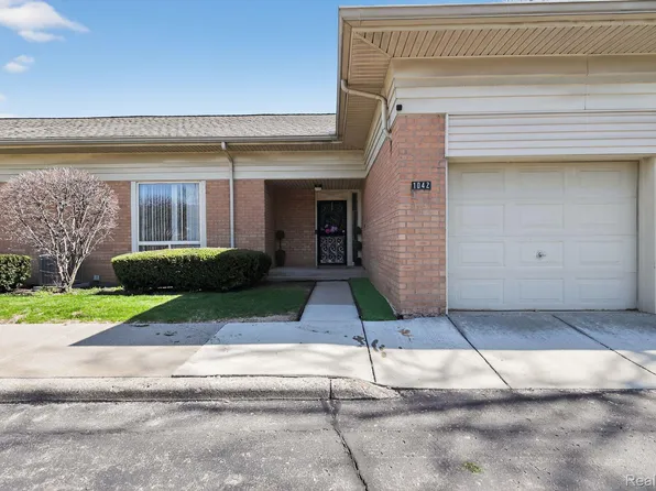 1042 Trevor Pl, Detroit, MI 48207
