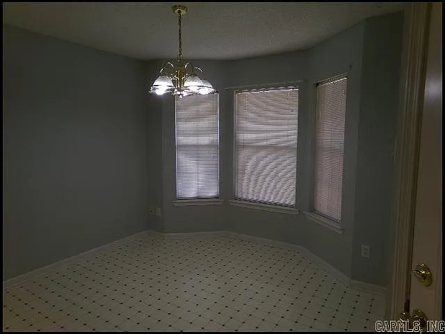 1024 Colonial Dr — Photo 8