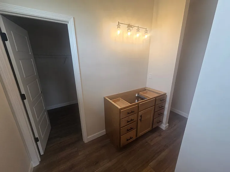 301 Andorah Dr — Photo 15