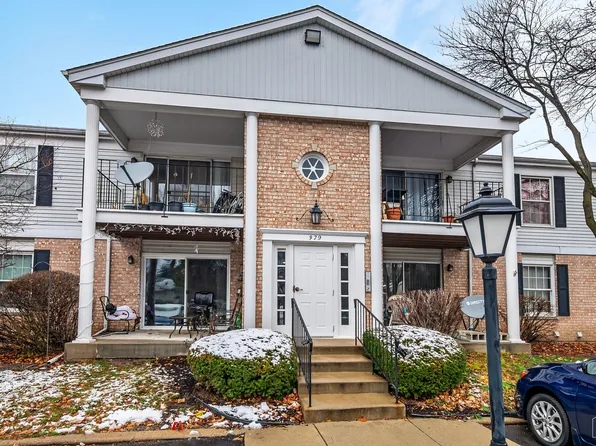 979 Golf Course Rd APT 3, Crystal Lake, IL 60014
