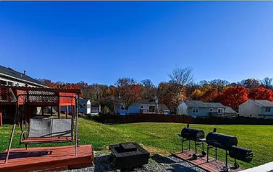9509 Vermell Pl — Photo 2