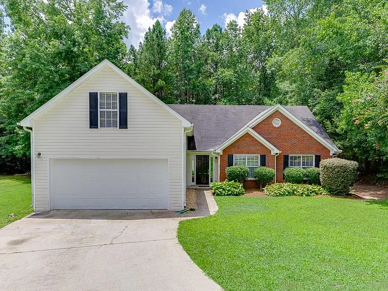 3535 Duncan Bridge Dr — Photo 1