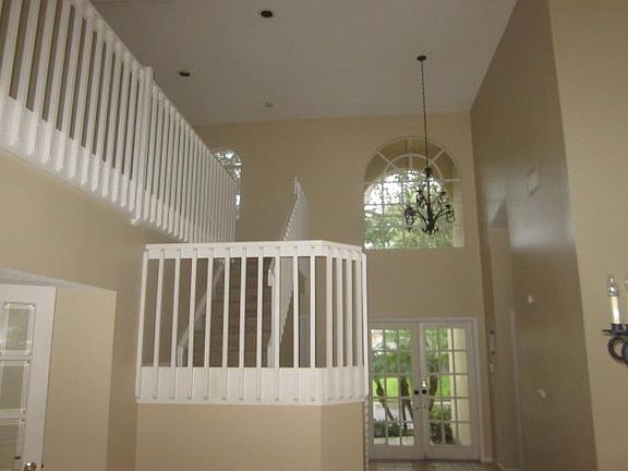 2nd image of 1019 Siena Oaks Cir W