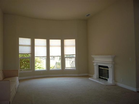 3rd image of 15240 De La Cruz Dr