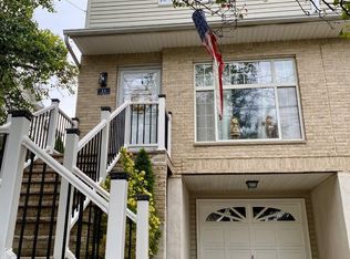 11 Jessica Ln, Staten Island, NY 10309