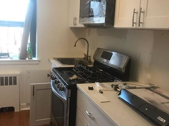 5th image of 25-10 31st Ave #3J