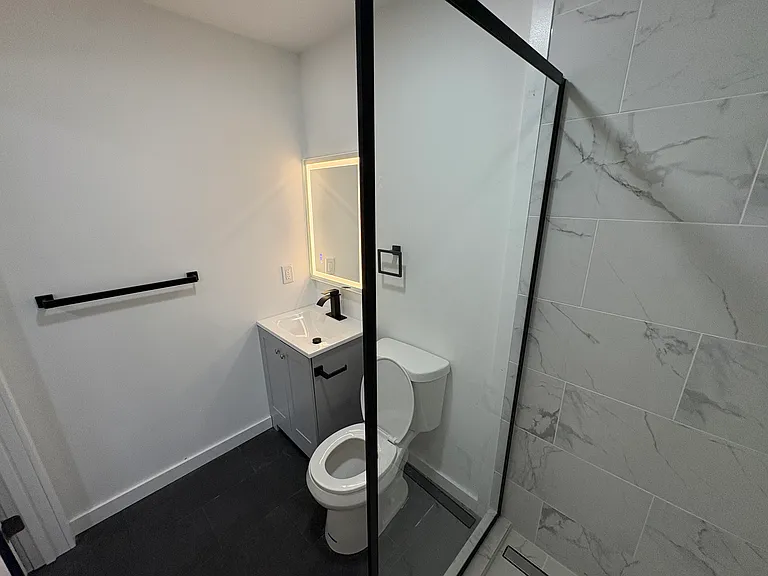 5008 N Cortez Ave #10 — Photo 3