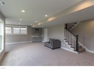 7016 Lincoln Cir, Johnston, IA 50131