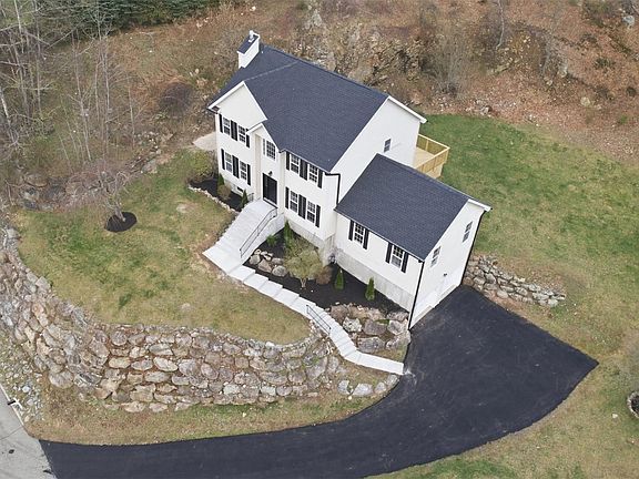 4th image of 41 Hickory Road