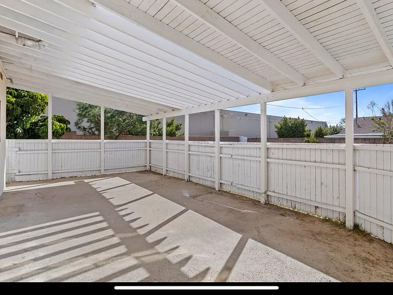 202 W Arrow Hwy — Photo 9