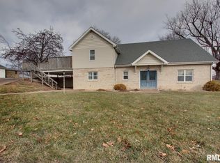 1330 S 24th St, Quincy, IL 62301