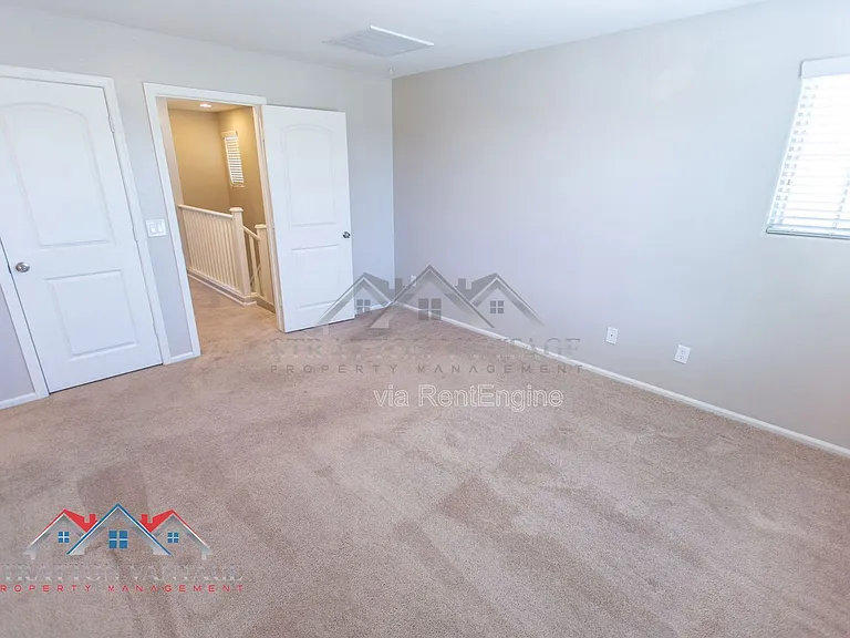 2218 N 77th Dr — Photo 37