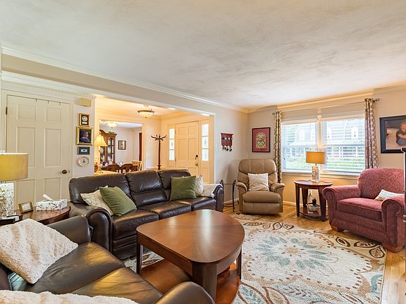 4th image of 312 Woodberry Dr