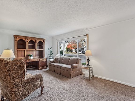 3rd image of 4482 Shirley Dr