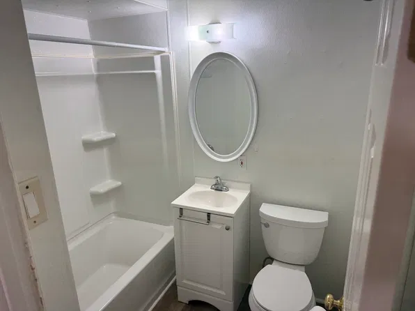 32850 Aurora Rd APT 103, Solon, OH 44139