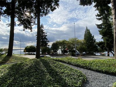 6736 Lake Washington Blvd NE APT 10, Kirkland, WA, 98033