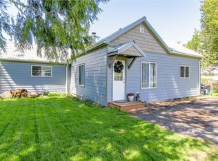 215 Jacobson Rd, Cathlamet, WA 98612