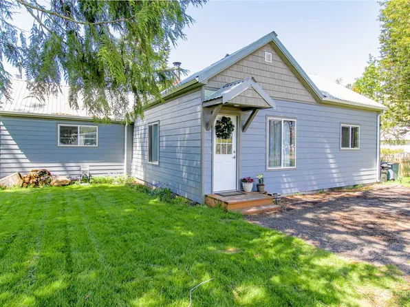 215 Jacobson Road, Cathlamet, WA 98612
