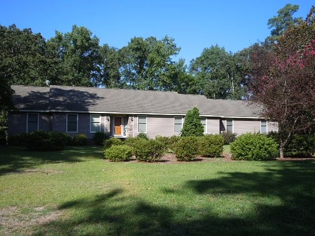 1st image of 410 Daniel Dr