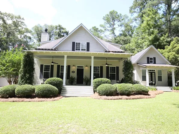 752 Holly Springs Dr, Thomasville, GA 31792