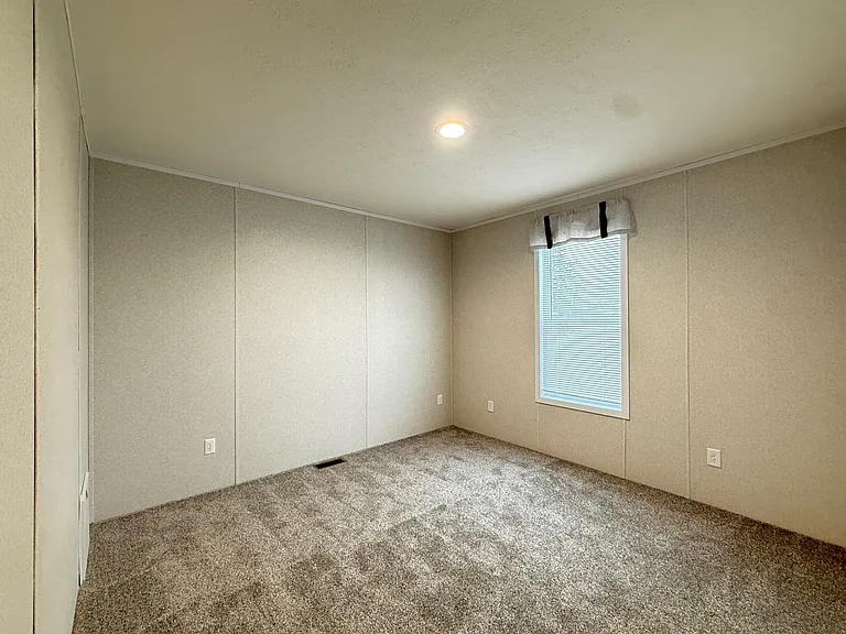 29800 Guilford Cir #71 — Photo 8