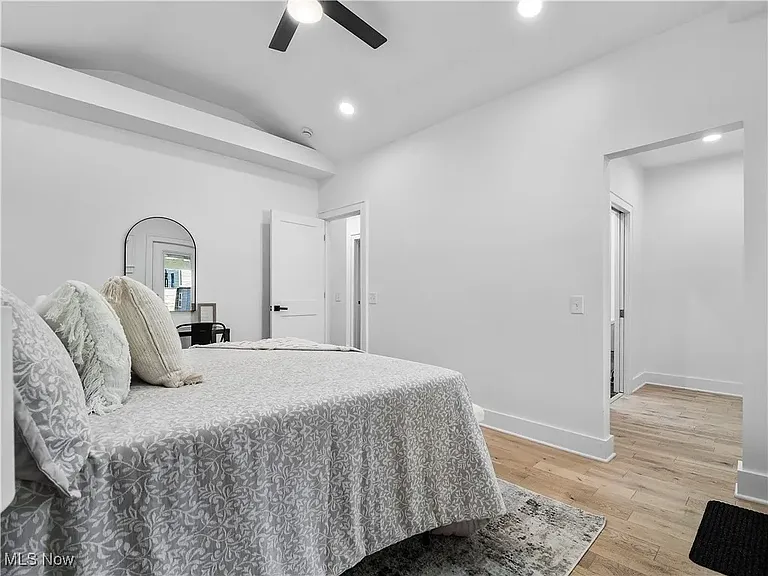 2295 Thurman Ave — Photo 14