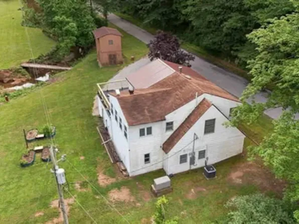 4667 Saint Clara Rd, Alum Bridge, WV 26321
