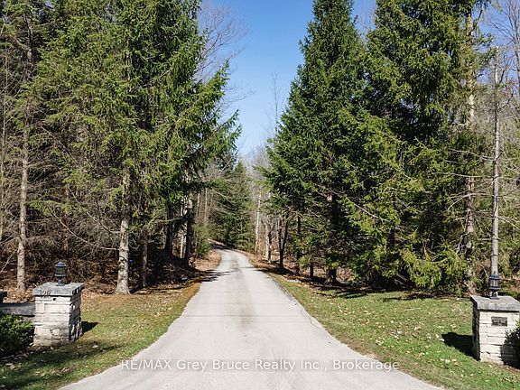 5th image of 128 Thornridge Rd