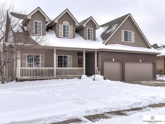 3rd image of 3015 Piney Creek Dr