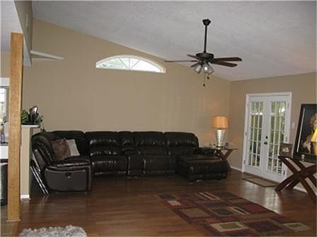 5th image of 4334 Lucian Ln