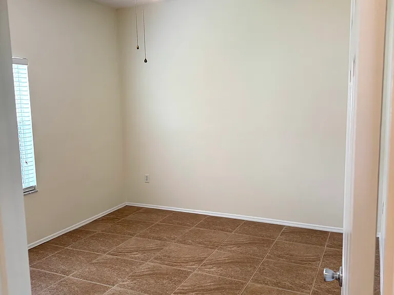 940 Springwood Cir — Photo 11