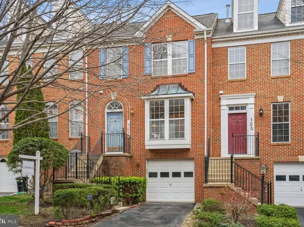 121 Fountain Green Ln, Gaithersburg, MD 20878