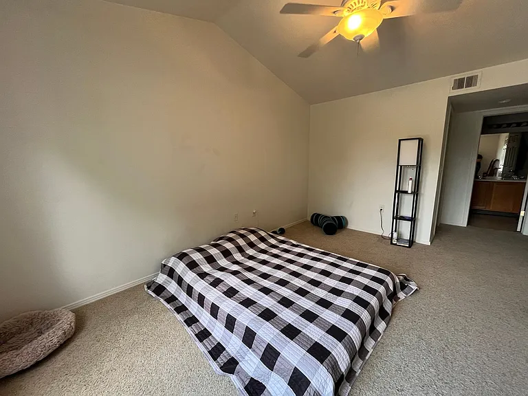 3002 W Elizabeth St #24F — Photo 8