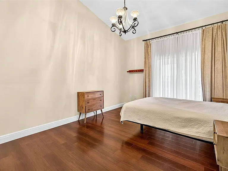 4180 Brentwood Park Cir — Photo 23