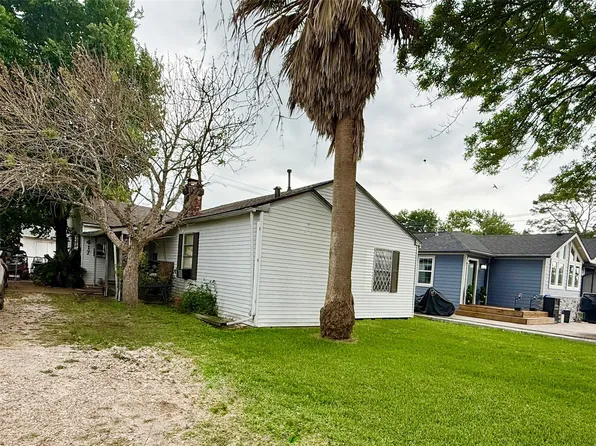 417 S Kansas St, La Porte, TX 77571
