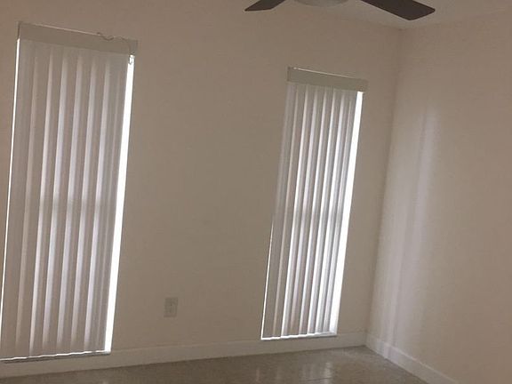 3rd image of 719 Royal Palm Dr
