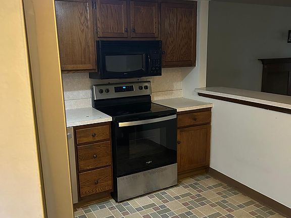 5th image of 810 Misty Meadow Ln Unit 810